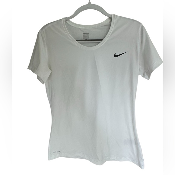 Nike Pr Dri-fit White cooling Athleisure size XL tee t-shirt
A255 - Picture 1 of 5